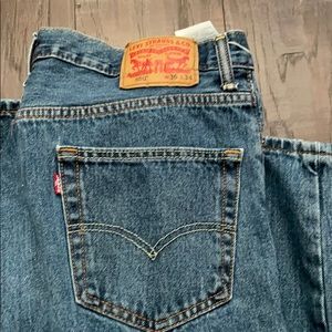 Mens Levi’s 550 size 36 x 34.